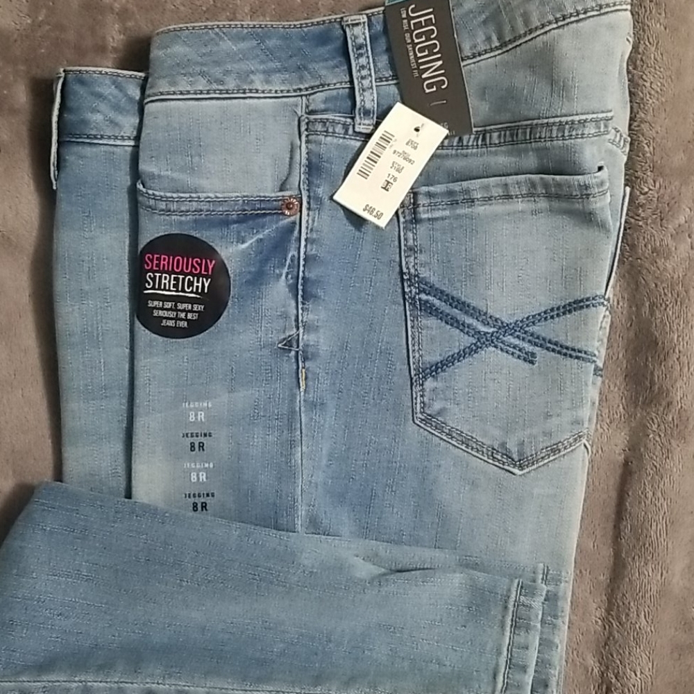 NWT Aero Jeggings Low Rise Size 8R